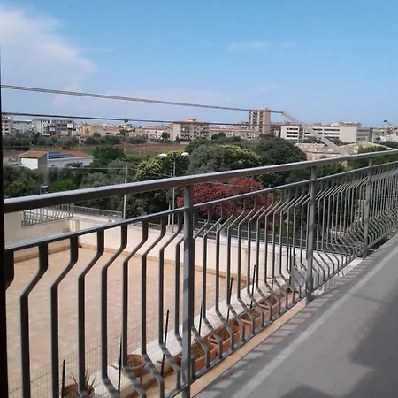 Guest house Siracusa - Locazione Turistica Parking Included Syracuse